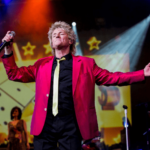LEGENDS IN CONCERT ROB CAUDILL AS ROD STEWART